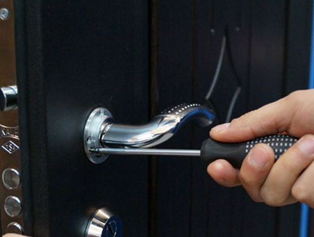 Замена дверных ручек в Санкт-Петербурге
          